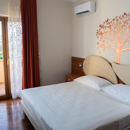 Bb Domus Catanzaro Bed & Breakfast Ngoại thất bức ảnh