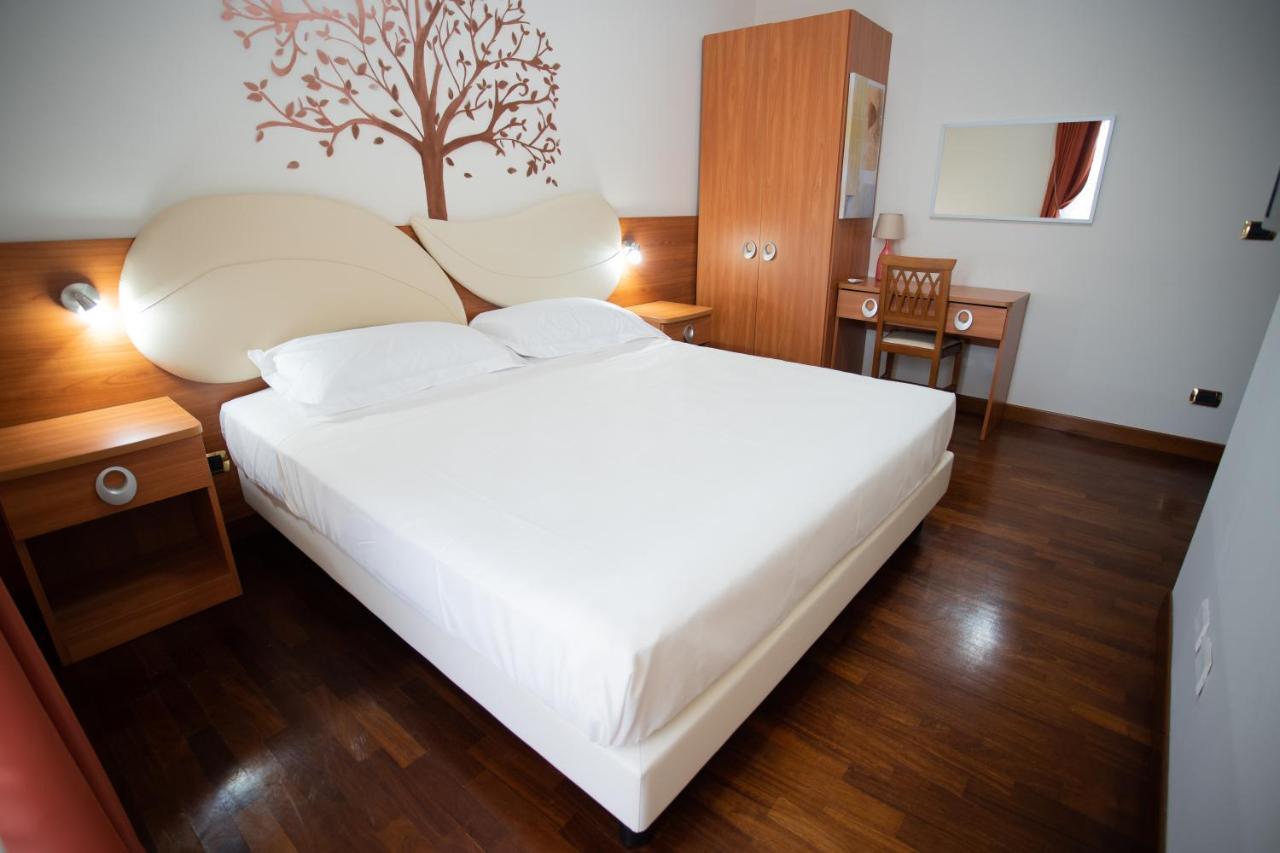 Bb Domus Catanzaro Bed & Breakfast Ngoại thất bức ảnh
