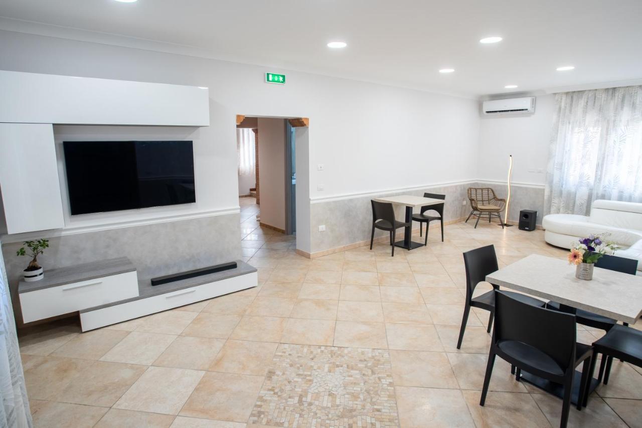 Bb Domus Catanzaro Bed & Breakfast Ngoại thất bức ảnh